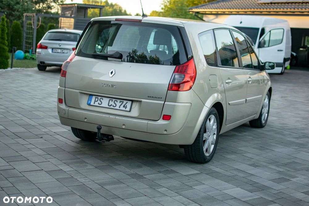 Renault Grand Scenic - 20