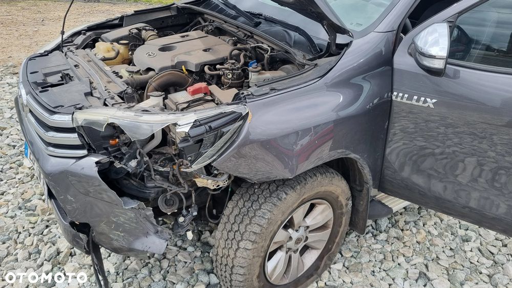 Toyota Hilux 4x4 Double Cab Executive - 26