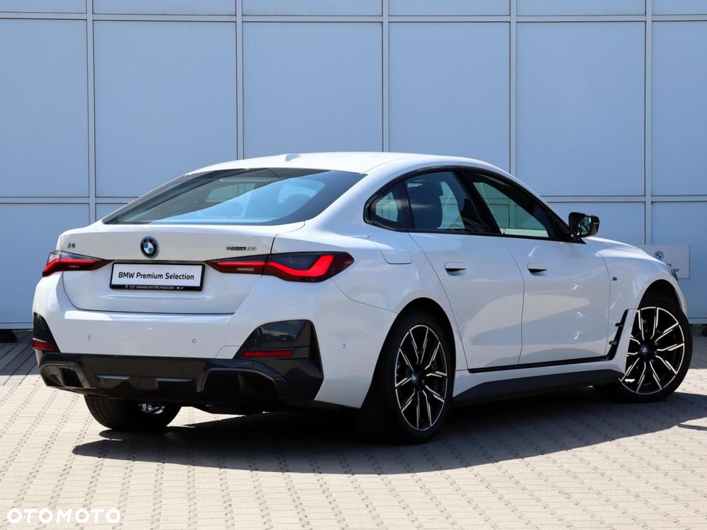 BMW i4 - 2