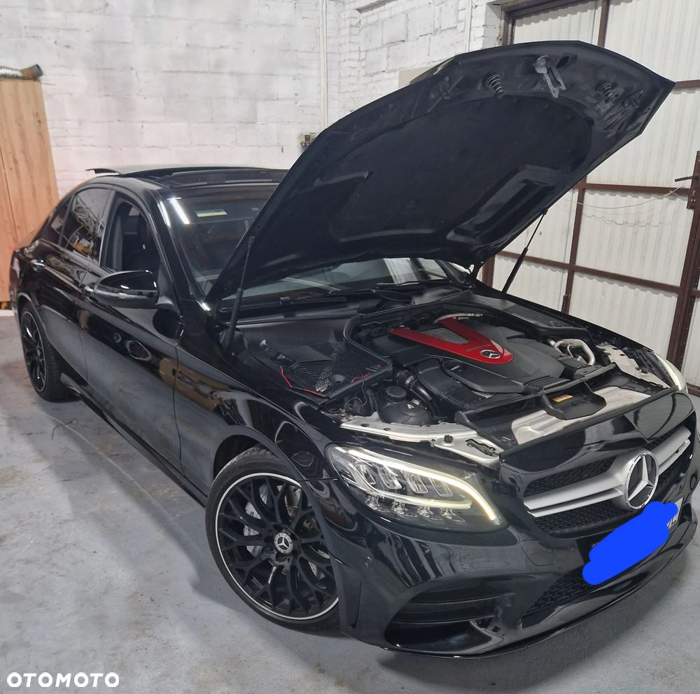 Mercedes-Benz Klasa C AMG 43 4Matic 9G-TRONIC - 23