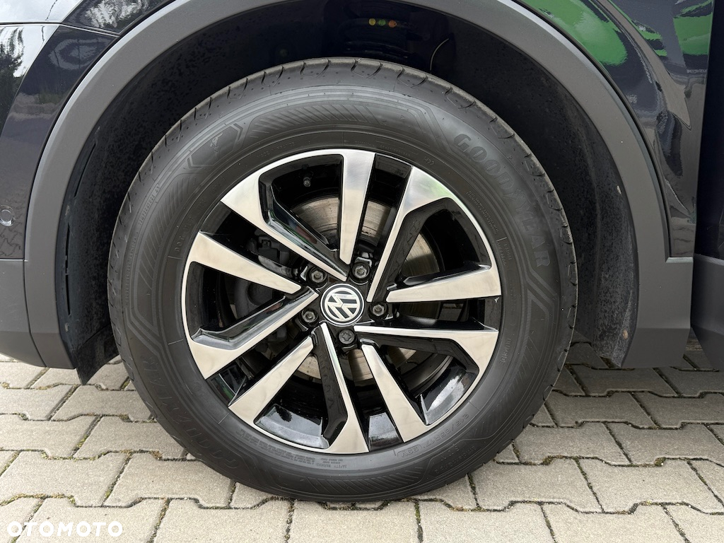 Volkswagen Tiguan 2.0 TDI SCR DSG IQ.DRIVE - 15