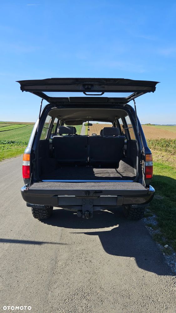 Toyota Land Cruiser - 10