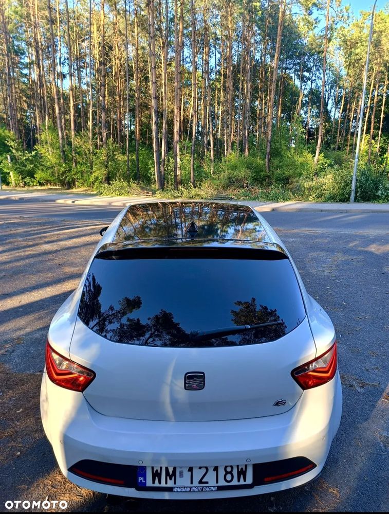 Seat Ibiza 2014 photo 2