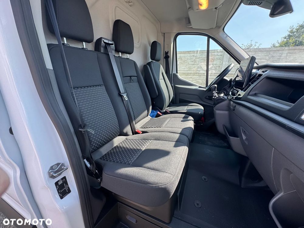 Ford Transit - 18