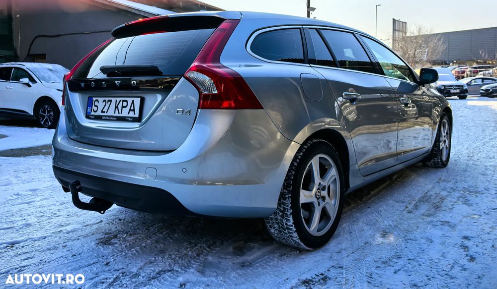 Volvo V60 D4 Geartronic Momentum - 4