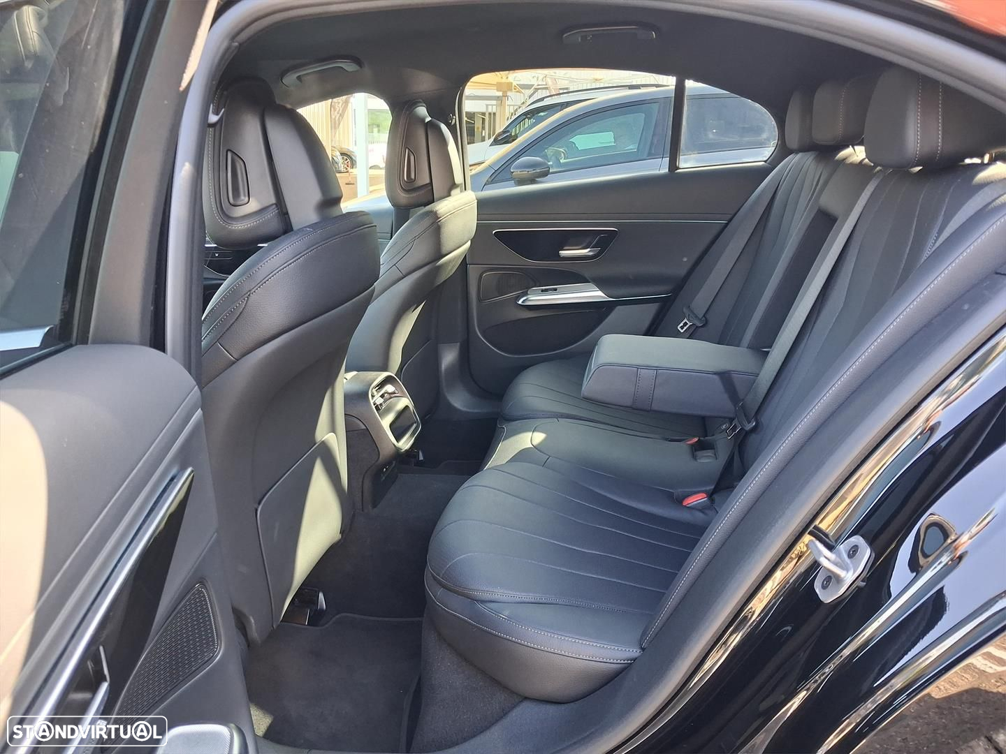 Mercedes-Benz E 220 d Avantgarde - 11