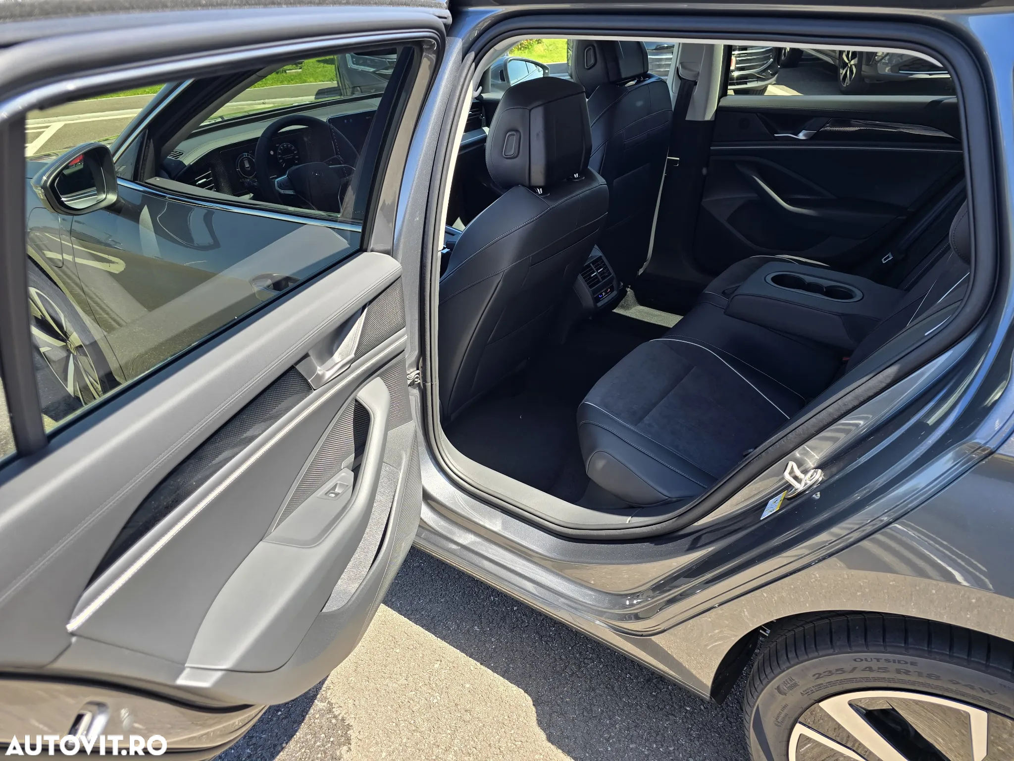 Volkswagen Passat 1.5 TSI DSG PHEV Business - 13