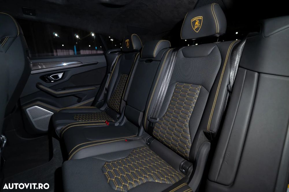 Lamborghini URUS - 24