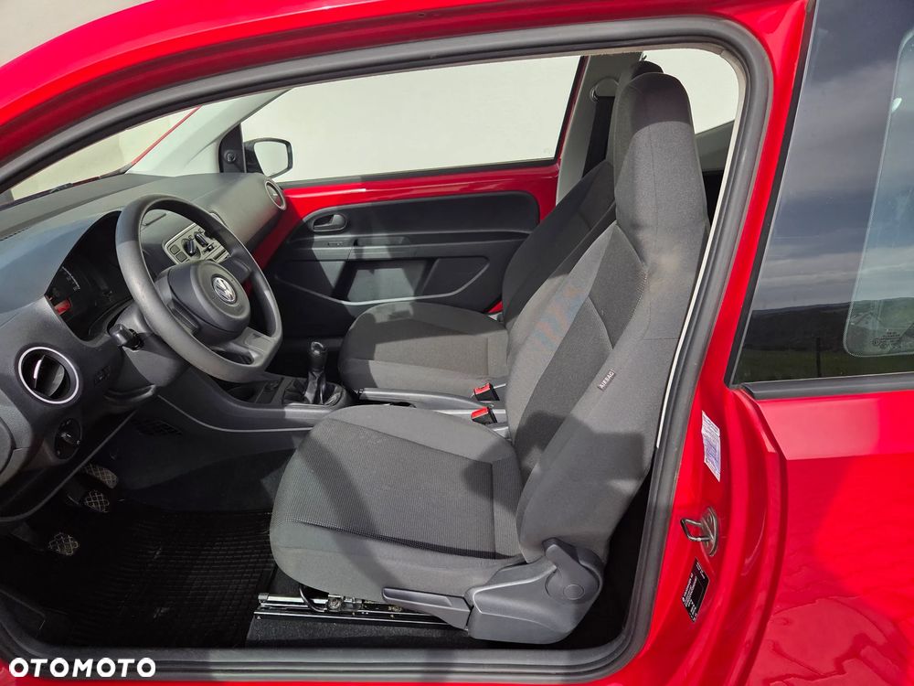 Volkswagen up! - 8