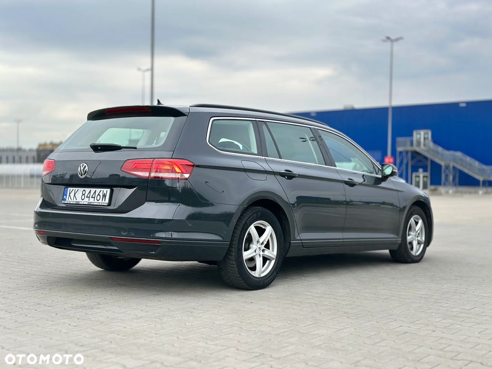 Volkswagen Passat 1.6 TDI (BlueMotion Technology) DSG Comfortline - 8