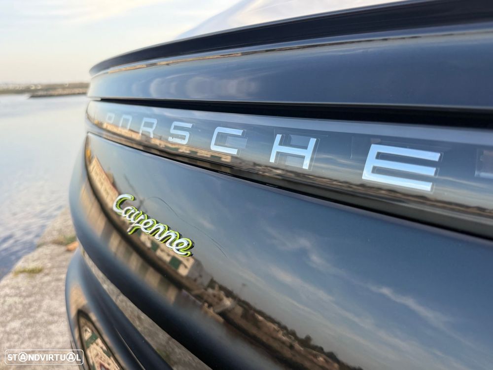 Porsche Cayenne Coupé E-Hybrid - 10