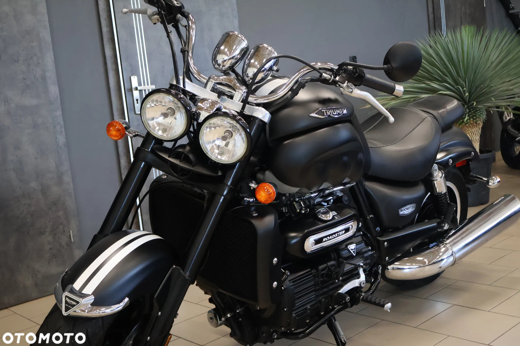 Triumph Rocket - 25