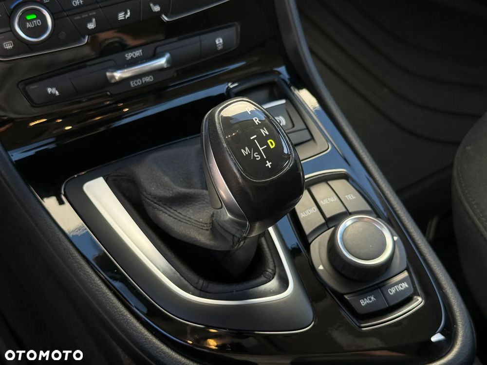 BMW Seria 2 216d Luxury Line - 30