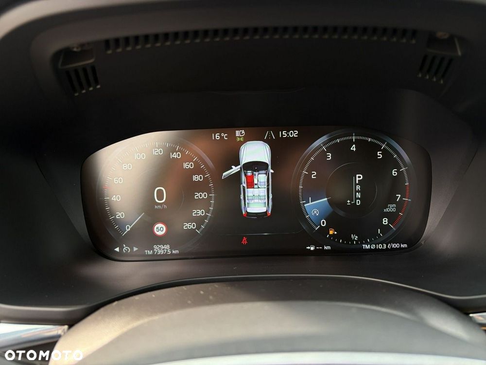 Volvo XC 60 T4 Momentum Pro - 17