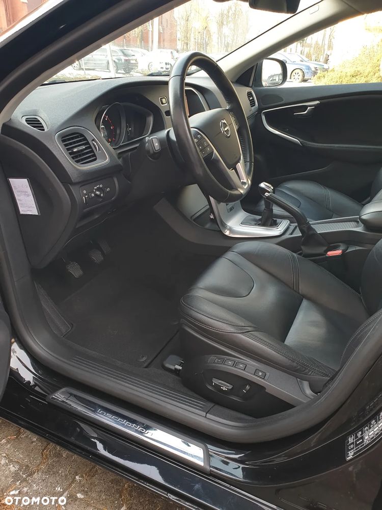 Volvo V40 D3 Inscription - 22