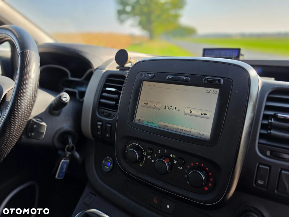 Renault Trafic - 25