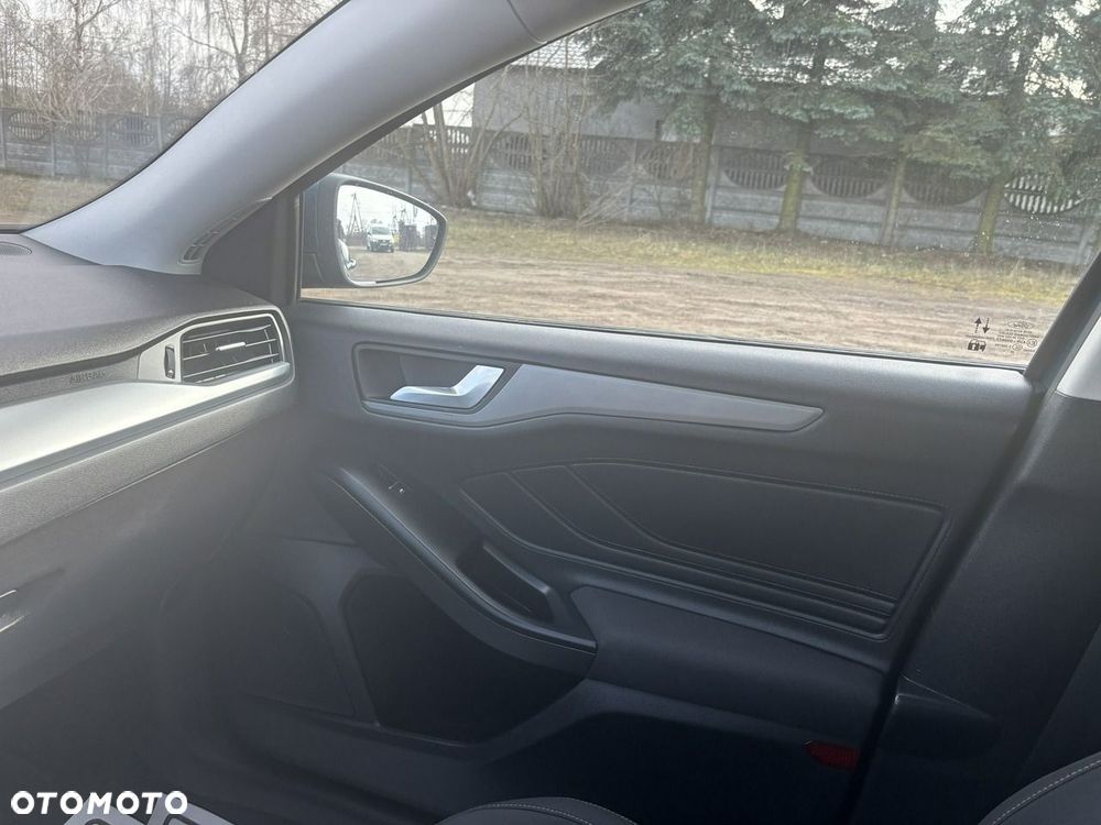 Ford Focus - 22