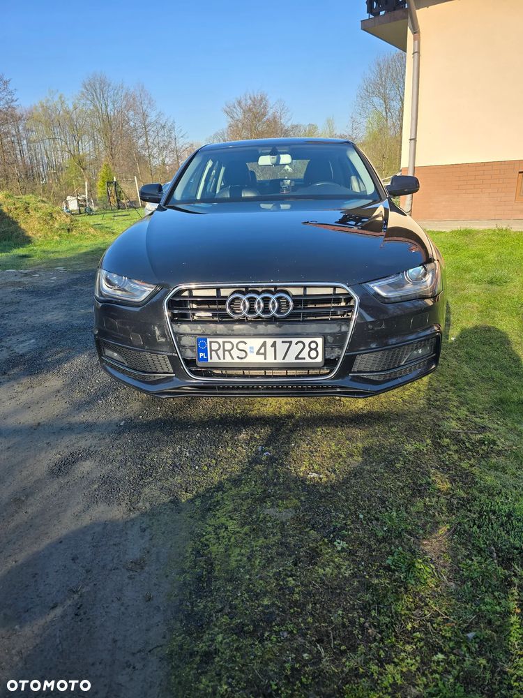 Audi A4 Limousine - 3