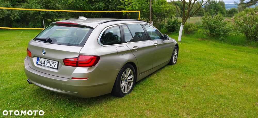 BMW Seria 5 525d - 7