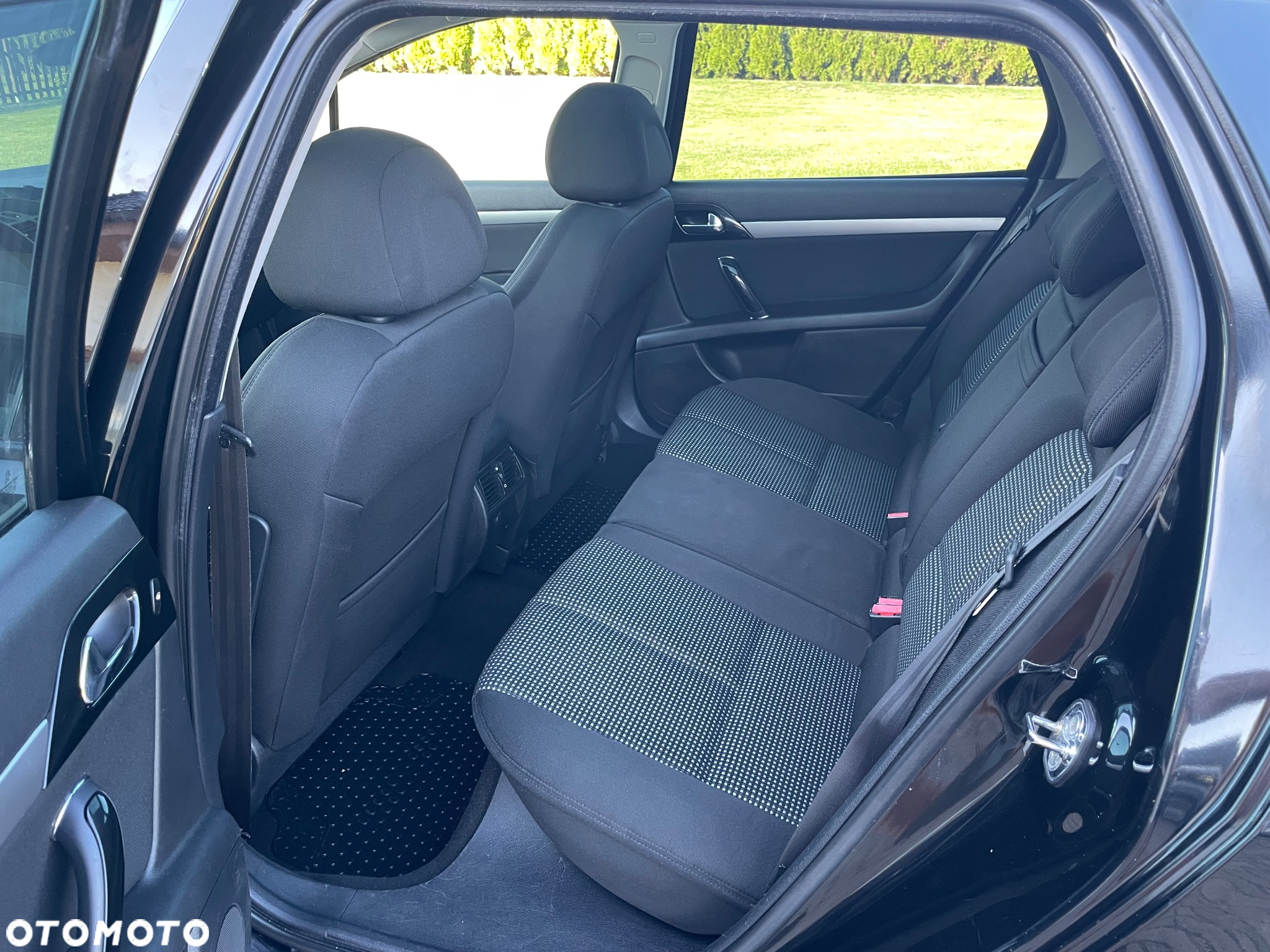Peugeot 407 - 8