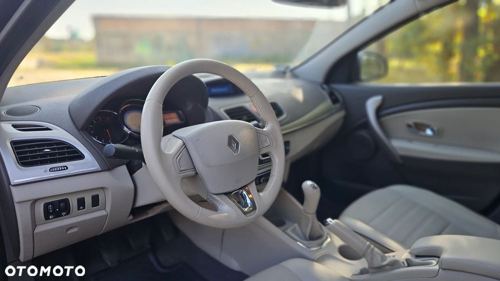 Renault Fluence 1.6 16V Privilege - 5