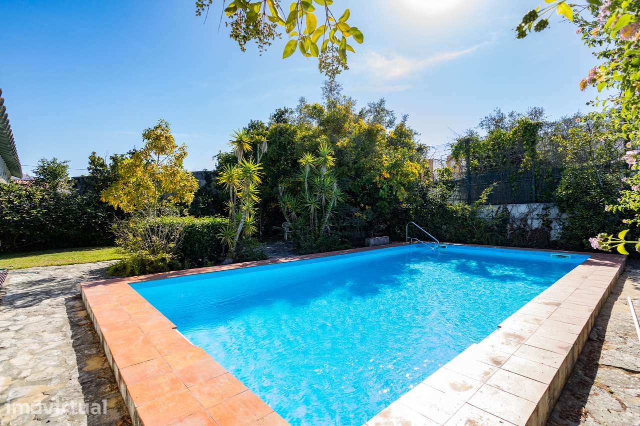 MORADIA EM SESIMBRA | PARA REMODELAÇÃO COM POTENCIAL - Grande imagem: 4/31