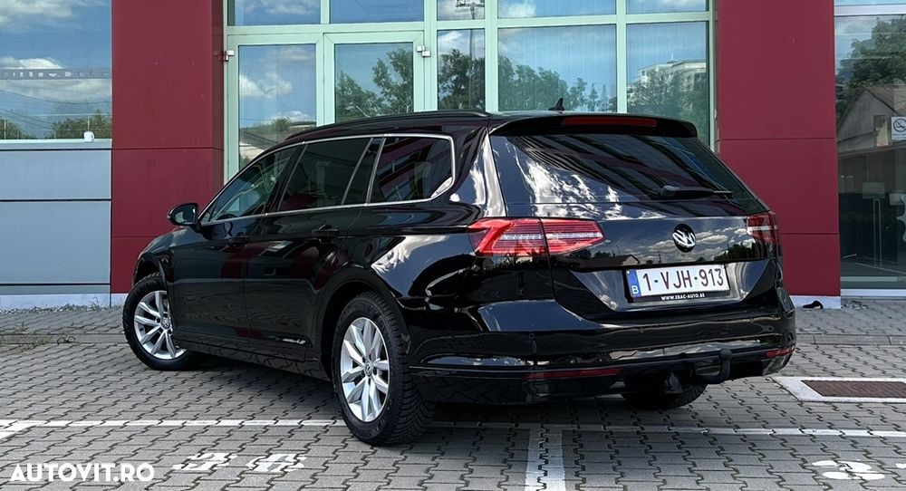 Volkswagen Passat - 4