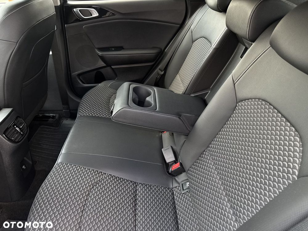 Kia XCeed 1.6 GDI PHEV Business Line DCT - 11