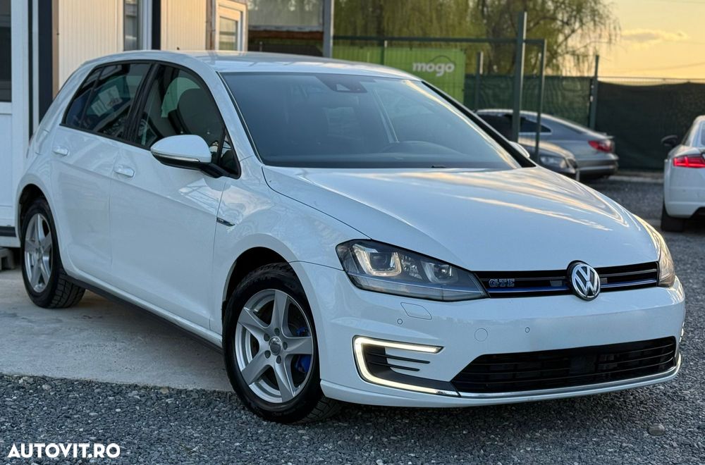 Volkswagen Golf 1.4 GTE Plug-In-Hybrid DSG - 1