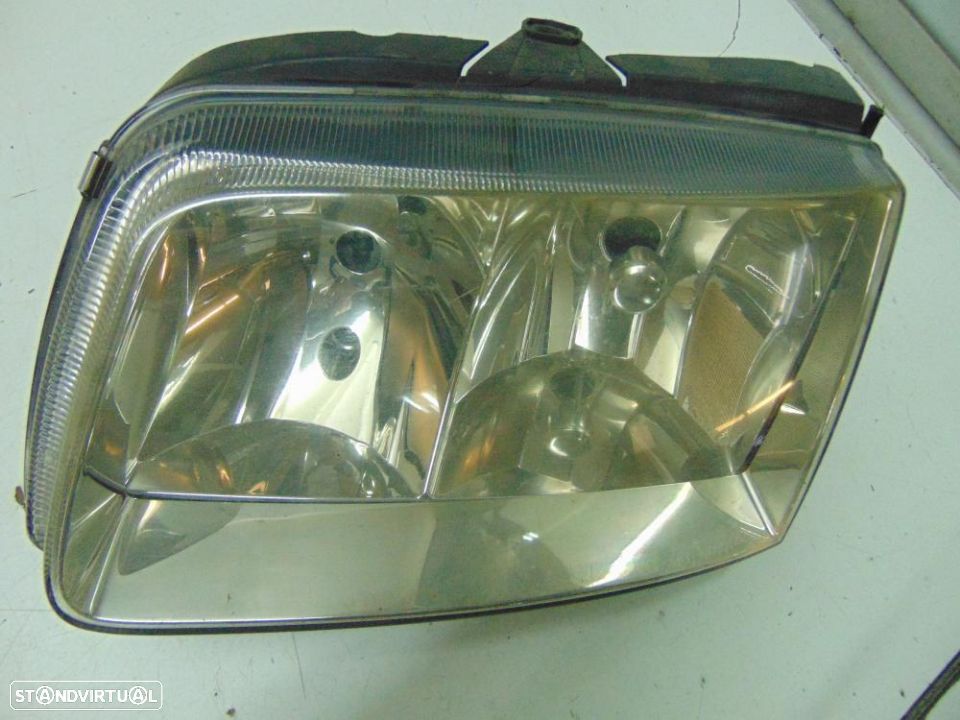 VW Polo 2000 a 2002 farol - 2