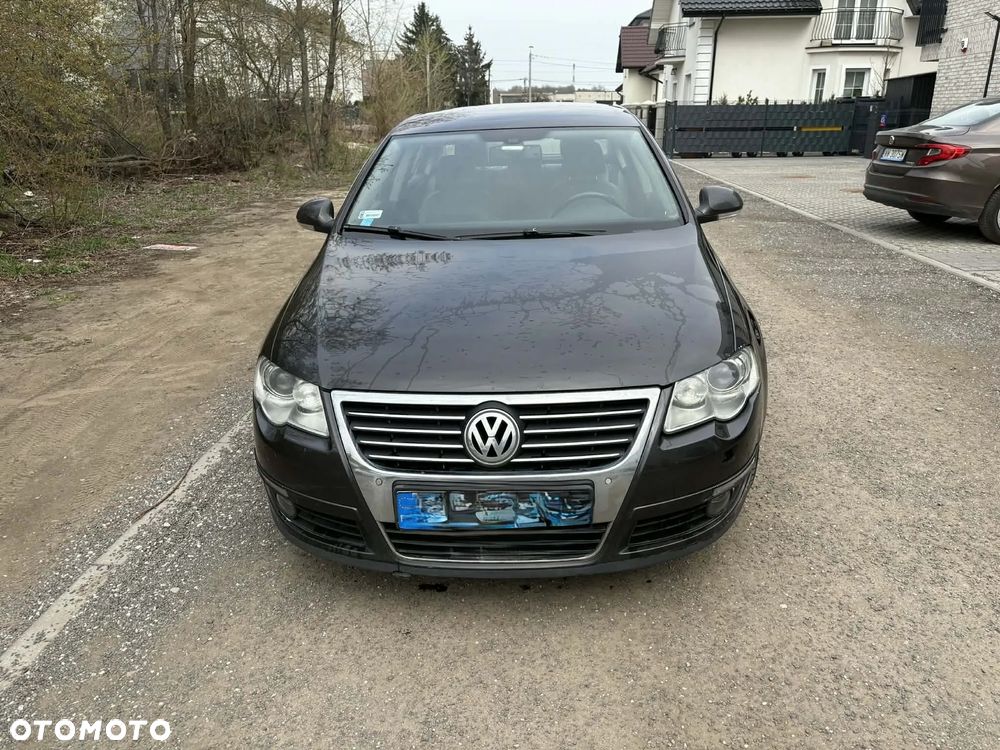 Volkswagen Passat 2.0 TDI Highline DSG - 2