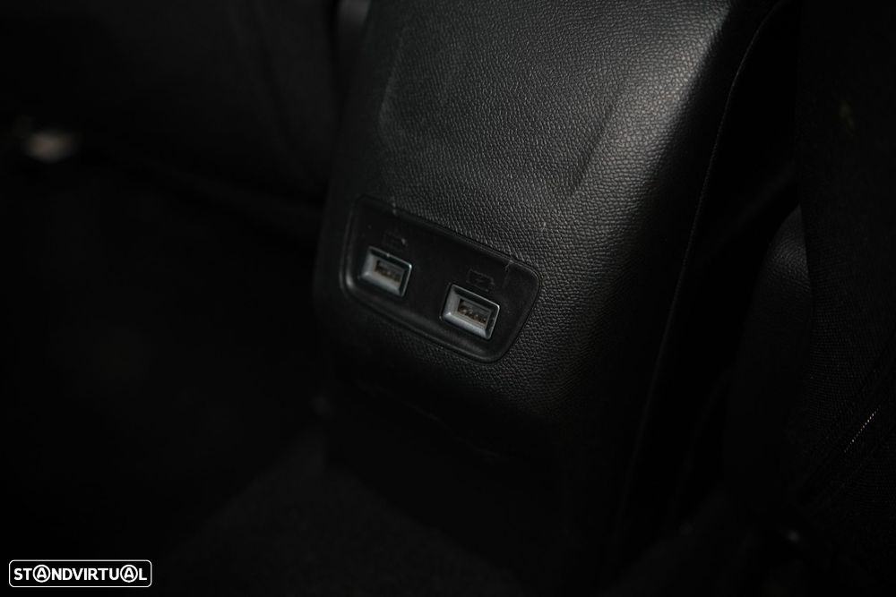 Peugeot 208 1.2 PureTech Allure - 45