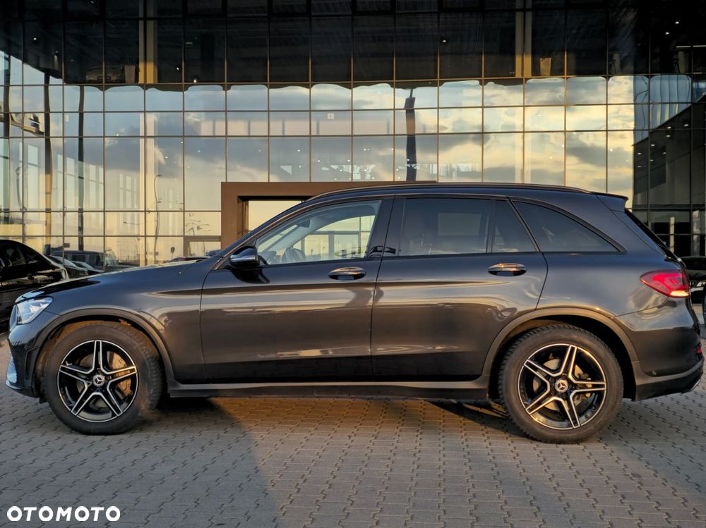 Mercedes-Benz GLC 200 d 4Matic 9G-TRONIC AMG Line - 2