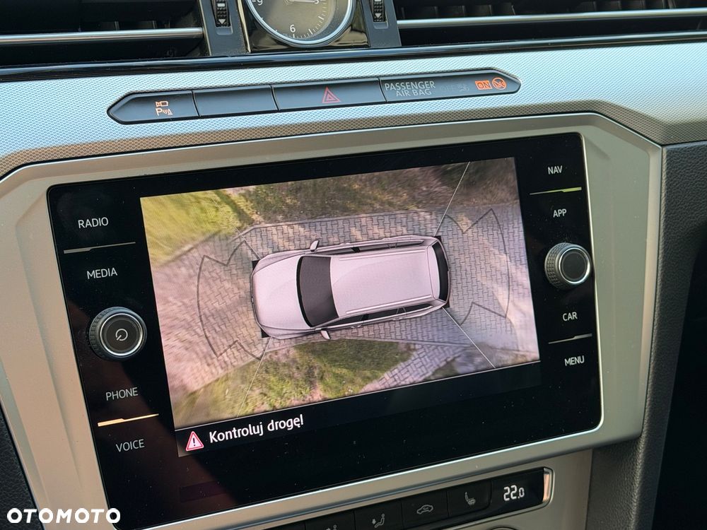 Volkswagen Passat - 13