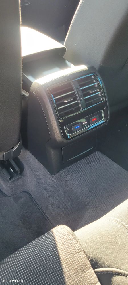Volkswagen Passat 2.0 TDI SCR DSG Highline - 17