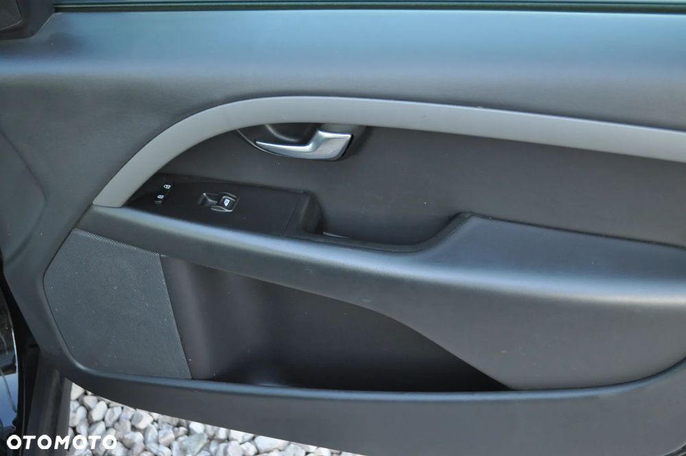 Volvo V70 2.0 - 35