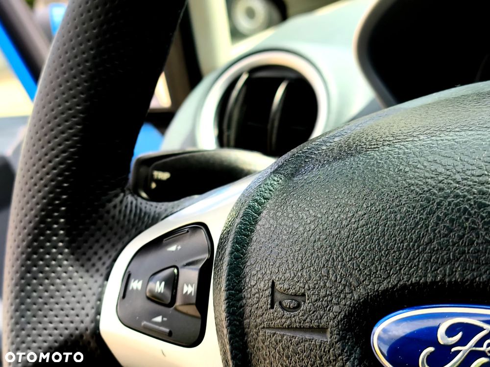 Ford Fiesta - 21
