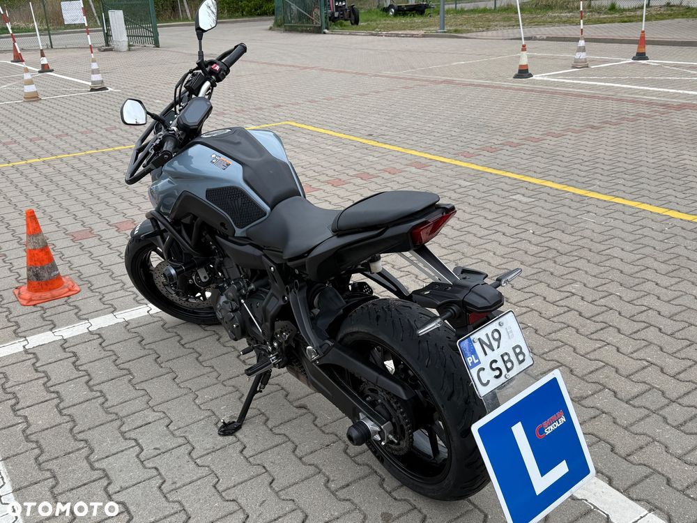 Yamaha MT - 5
