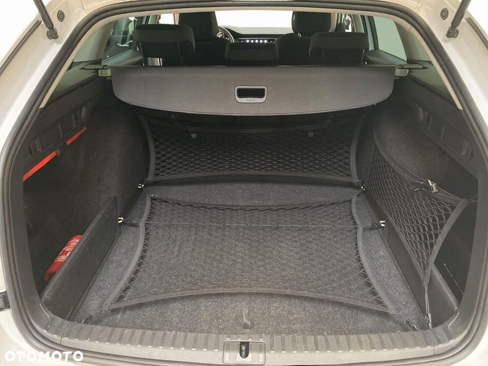 Skoda Octavia 2.0 TDI Ambition DSG - 30