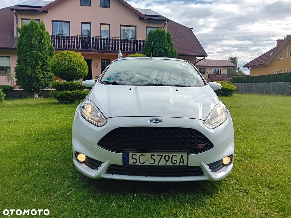 Ford Fiesta 1.6 EcoBoost mit Leder-Sport-Paket ST - 32
