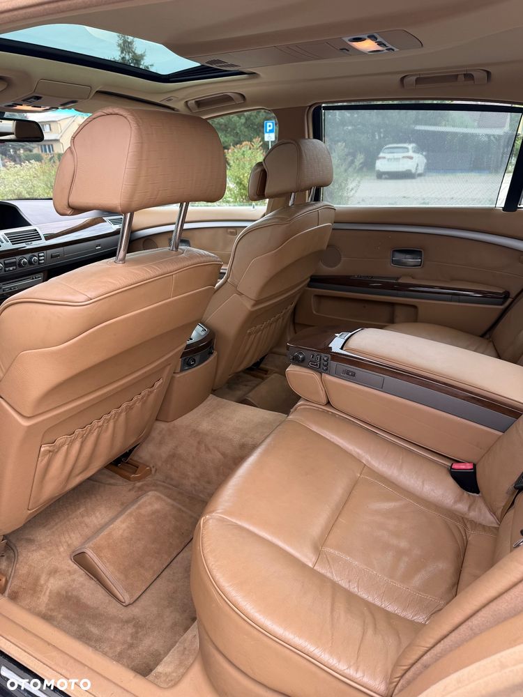BMW Seria 7 740i L - 9