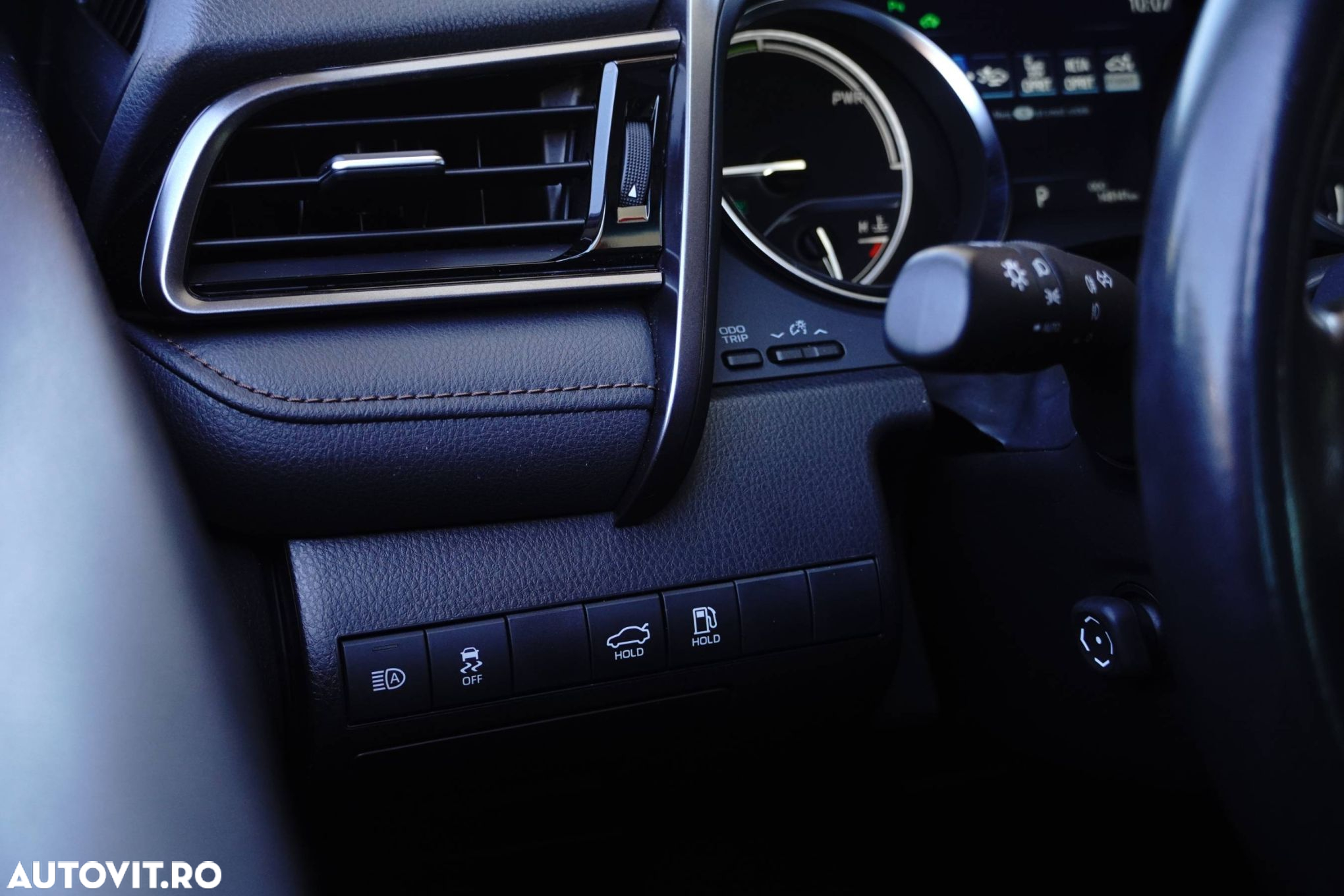 Toyota Camry - 21
