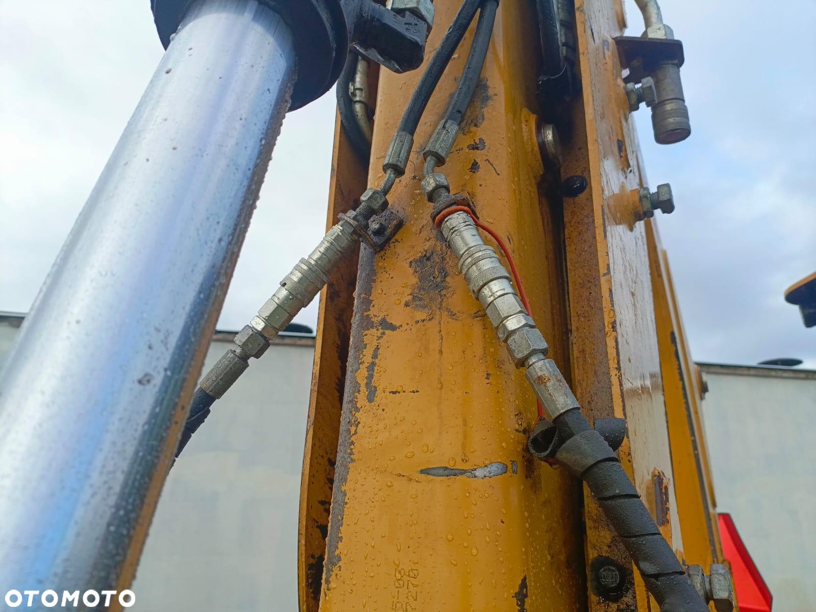 Caterpillar 432F2 - 6