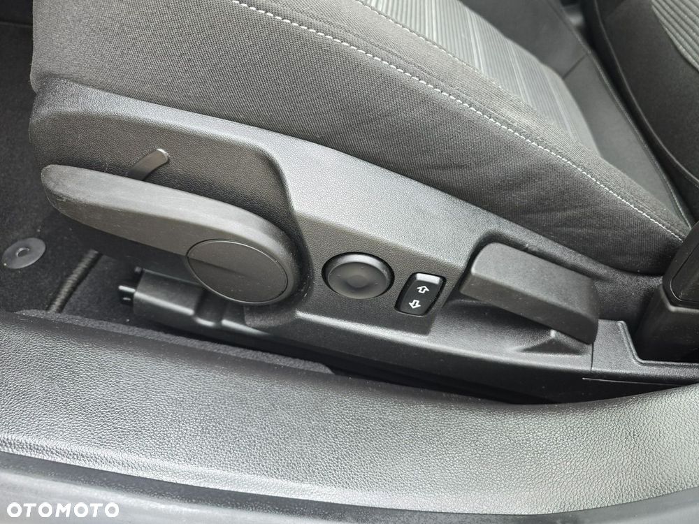 Opel Insignia 2.0 CDTI ecoFLEX Start/Stop Business Innovation - 22