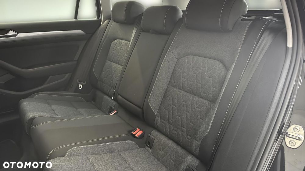 Volkswagen Passat 2.0 TDI EVO Business DSG - 17