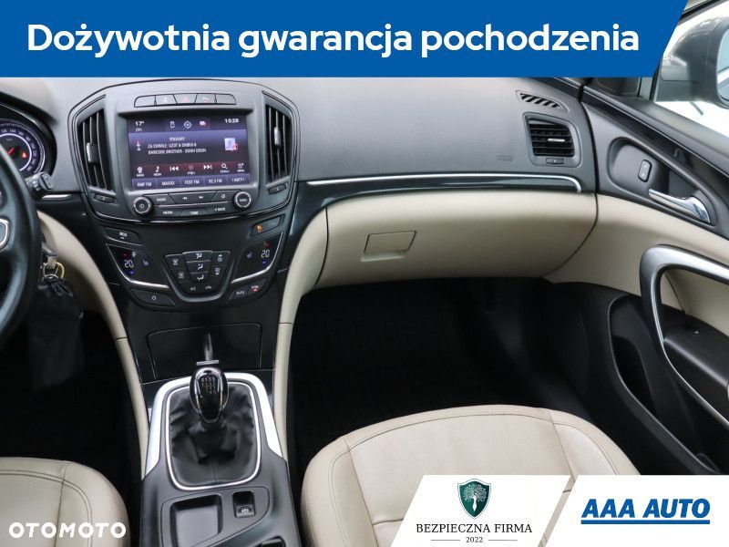 Opel Insignia - 10