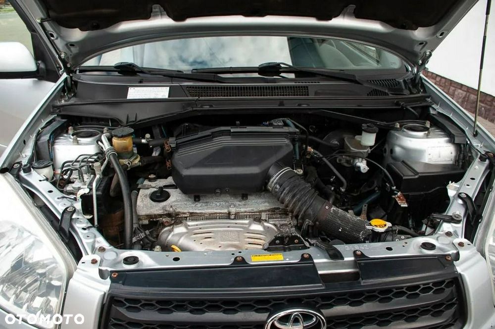 Toyota RAV4 2.0 VVT-i Sol - 8