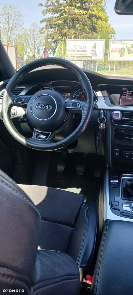 Audi A4 Avant 2.0 TDI DPF clean diesel S line Sportpaket - 22