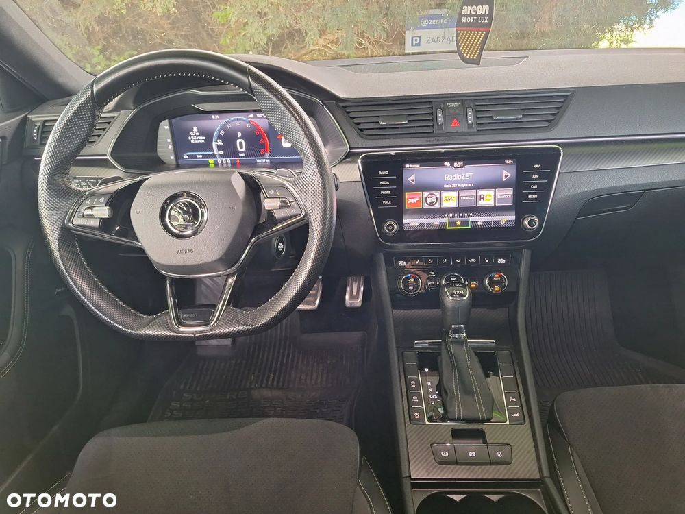 Skoda Superb 2.0 TDI SCR 4x4 Sportline DSG - 11