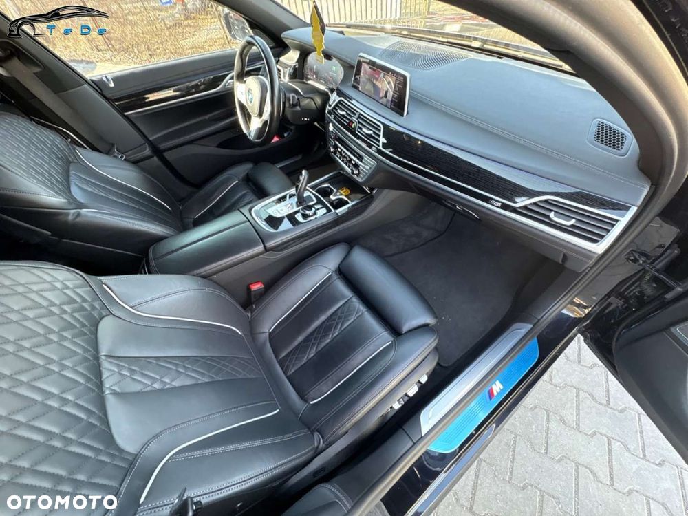 BMW Seria 7 750i xDrive sport - 37